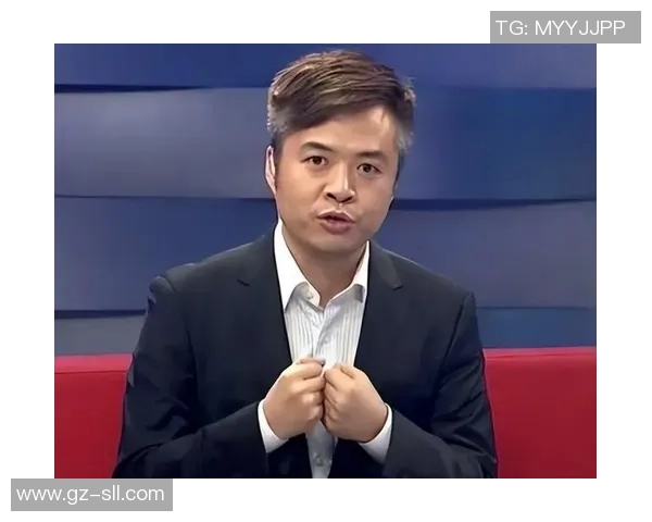 天下足球主持人揭秘背后的故事与职业生涯的精彩瞬间